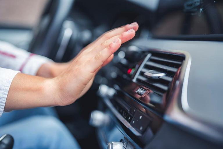 Climatisation auto à Souffelweyersheim, quand la faire entretenir ?